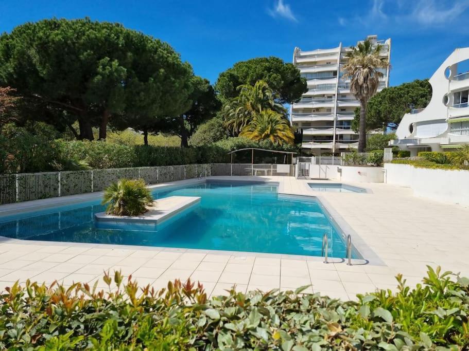 Superbe T2 Tout Confort 3 Etoiles, Entierement Renove Avec Piscine, Parking, Clim, Wifi, Netflix La Grande-Motte Esterno foto