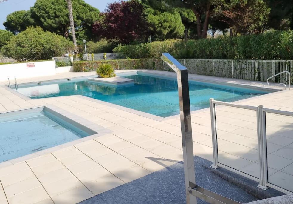 Superbe T2 Tout Confort 3 Etoiles, Entierement Renove Avec Piscine, Parking, Clim, Wifi, Netflix La Grande-Motte Esterno foto