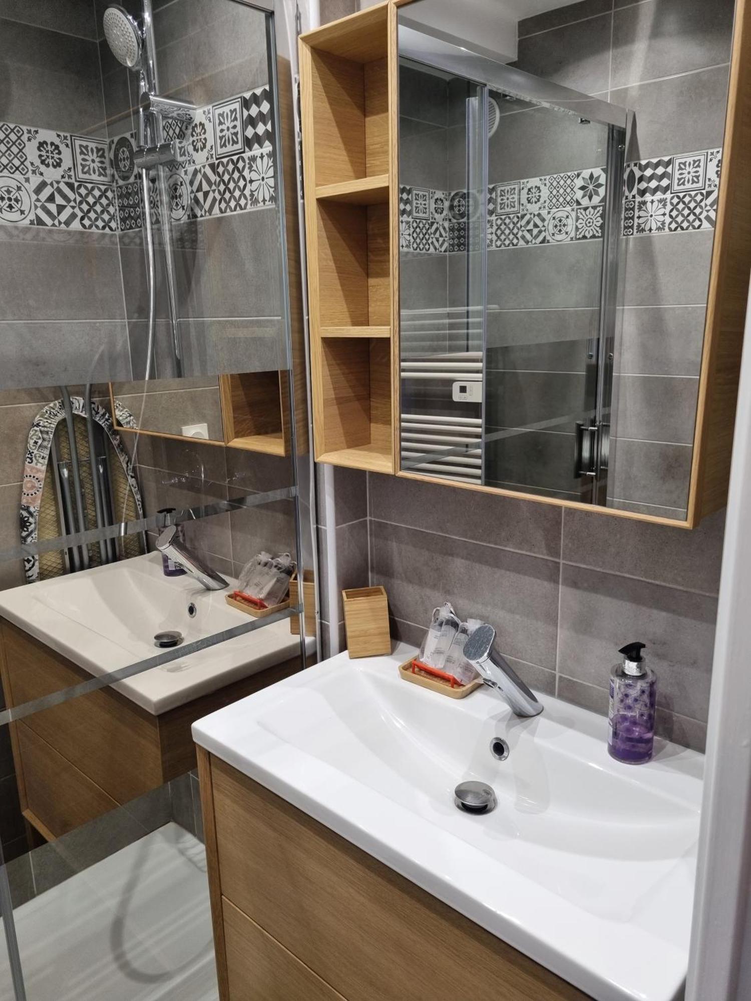 Superbe T2 Tout Confort 3 Etoiles, Entierement Renove Avec Piscine, Parking, Clim, Wifi, Netflix La Grande-Motte Esterno foto